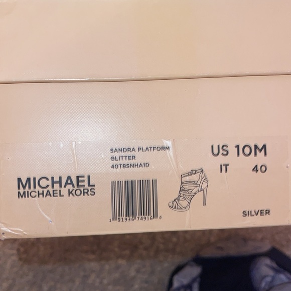 Silver Glitter Michael Kors ‘Sandra’ Platform Heels, size US 10 - Picture 5 of 5